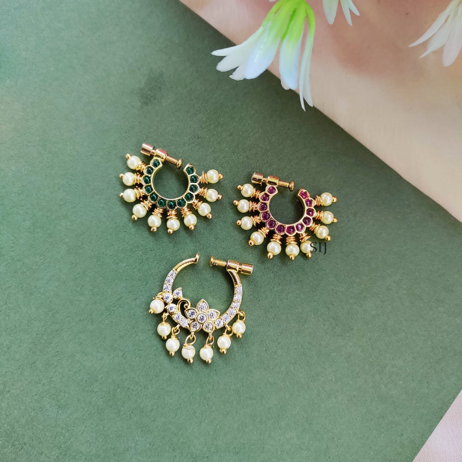 Gold Nose Pin